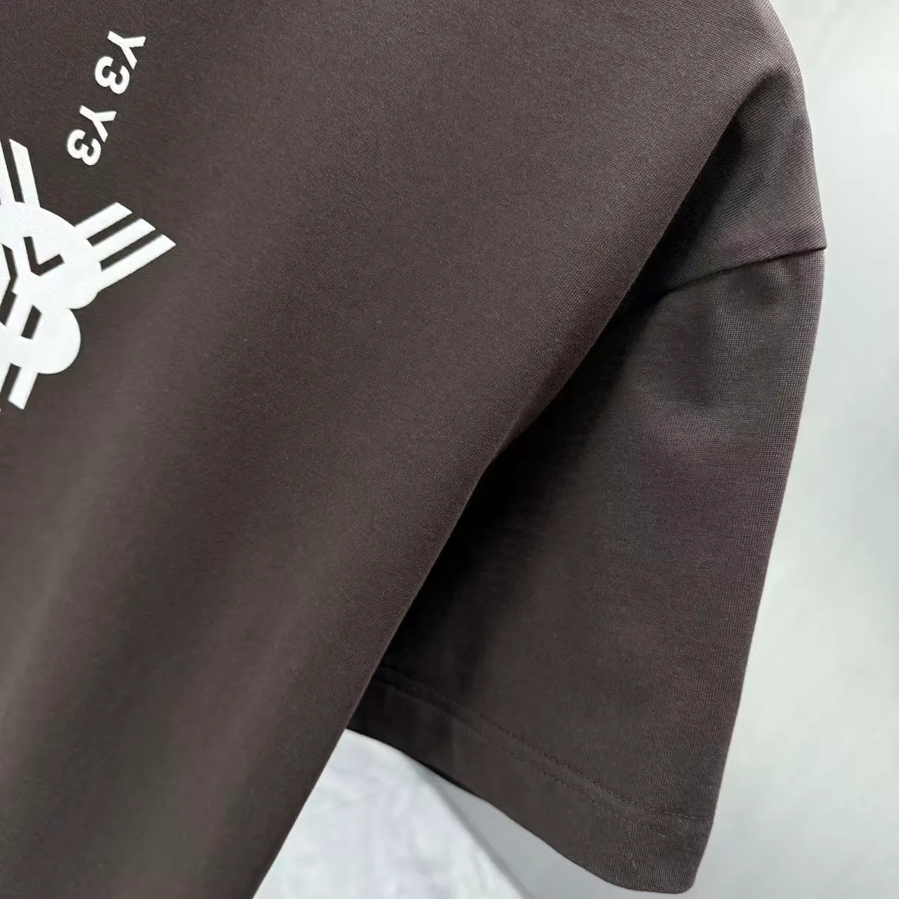 Y 3 Yohji Yamamoto 2026 Spring and Summer New Arrival short-sleeved T-shirt Customized pure cotton letter logo flocked patch Color: Black White Color Sizes: S M L XL XXL