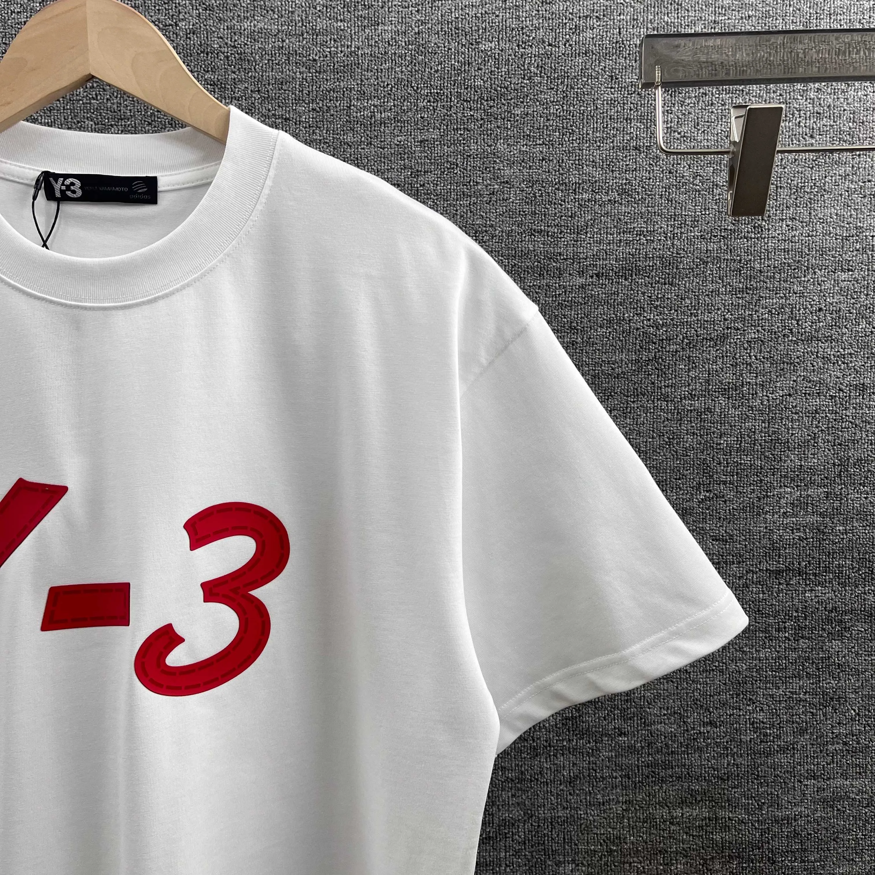 Y 3* * *Yoji 2026 Spring and Summer New Arrival signature simple letter thick plate silicone craft Y-3 double yarn custom plain cotton fabric short-sleeved T-shirt men and women Same Style Color: Black White Size: S (90-130 pounds) M (120-150 pounds) L (140-165 pounds) XL (160-180 pounds) XXL (180 kilograms)
