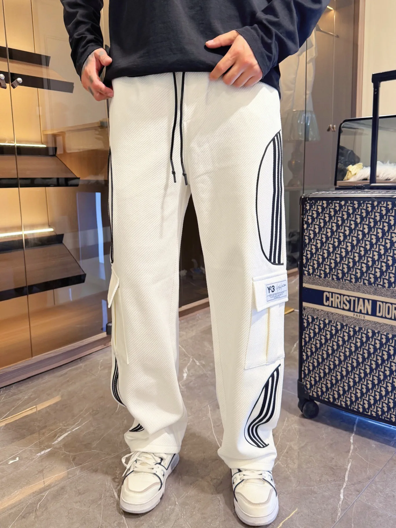 Y 3 [Higher version] The latest products for autumn and winter 2026, available at the counter simultaneously, original goods, fashionable casual trousers and casual pants, using imported original fabrics, top-grade embroidery 🪡 craft letter pattern logo, original hardware accessories decoration, simple yet fashionable, fashionable and handsome upper body, Sizes: M-3XL