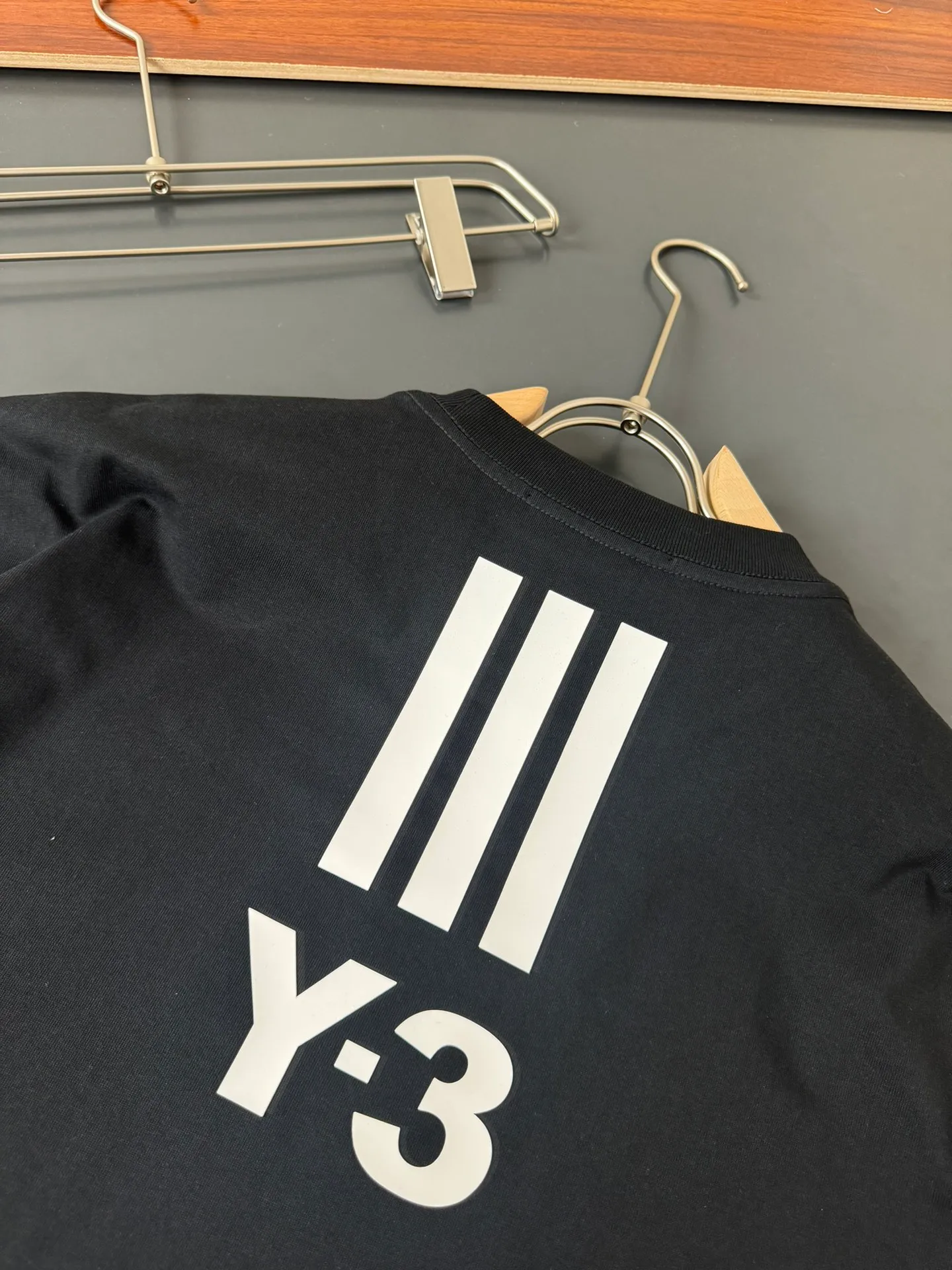 Y-3*Yoji Yamamoto*The most New Arrival round neck fashionable short-sleeved T-shirt in spring and summer, made of heavyweight pure cotton double yarn pure cotton fabric! Comfortable against the skin, durable and easy to wear, three-dimensional silicone letter craft logo design, original factory meticulous craftsmanship, casual Versatile must-have Sizes S M L XL XXL