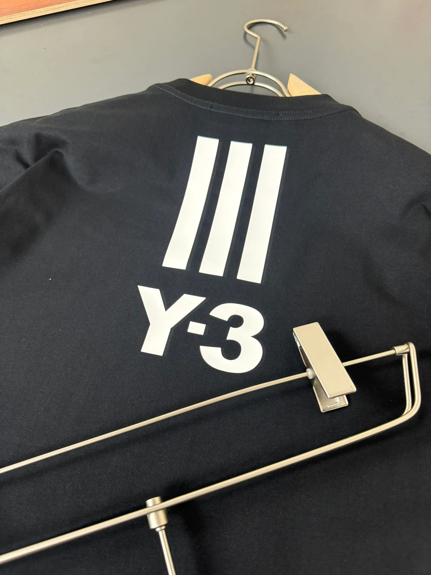 Y-3*Yoji Yamamoto*The most New Arrival round neck fashionable short-sleeved T-shirt in spring and summer, made of heavyweight pure cotton double yarn pure cotton fabric! Comfortable against the skin, durable and easy to wear, three-dimensional silicone letter craft logo design, original factory meticulous craftsmanship, casual Versatile must-have Sizes S M L XL XXL