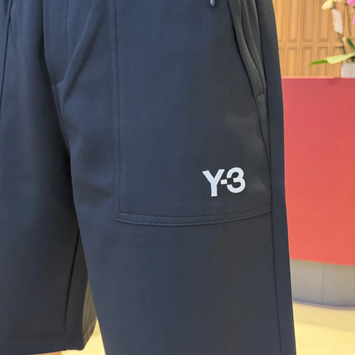 Y 3 Complete three standards 2026 summer New Arrival men's casual shorts, advanced custom-made Breathable fabric Breathable fabric with high elasticity and comfort, impeccable details, top-grade accessories, original logo design concept, delicate and soft feel! The upper body fit is awesome! Size: M-XXXL Please state your height and weight when ordering