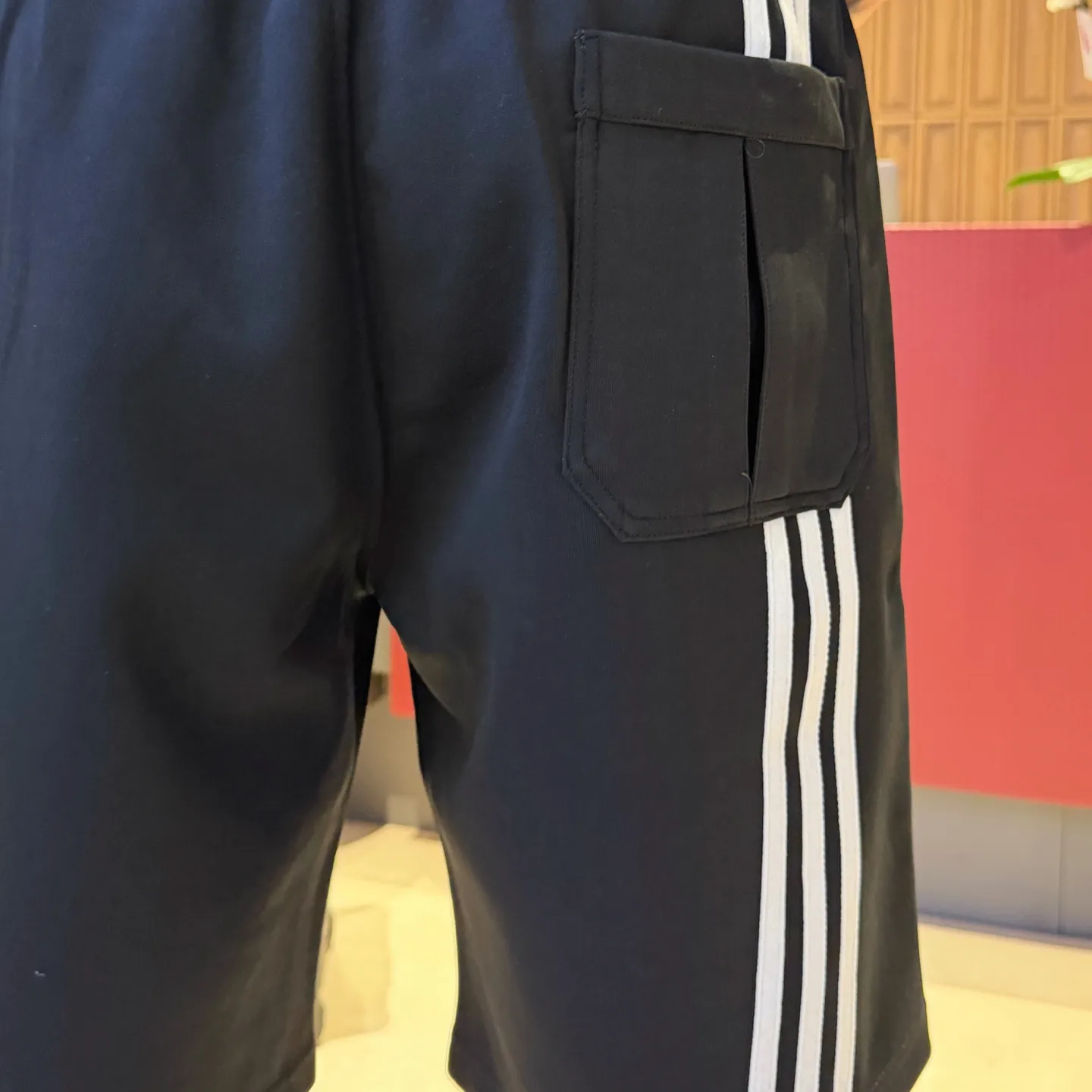 Y 3 Complete three standards 2026 summer New Arrival men's casual shorts, advanced custom-made Breathable fabric Breathable fabric with high elasticity and comfort, impeccable details, top-grade accessories, original logo design concept, delicate and soft feel! The upper body fit is awesome! Size: M-XXXL Please state your height and weight when ordering