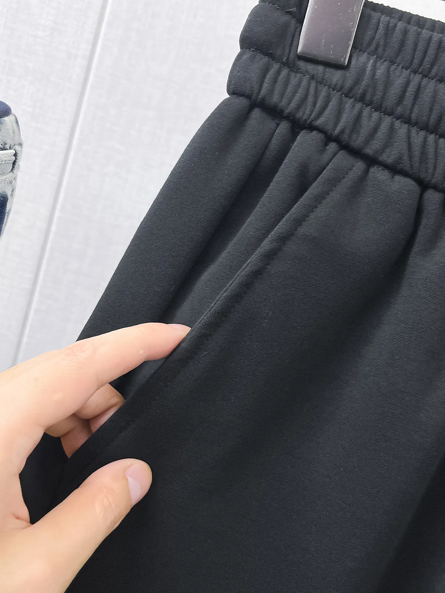 Y 3 Complete three standards 2026 summer New Arrival men's casual shorts, advanced custom-made Breathable fabric Breathable fabric with high elasticity and comfort, impeccable details, top-grade accessories, original logo design concept, delicate and soft feel! The upper body shape is awesome! Size: M-XXXL Please state your height and weight when ordering