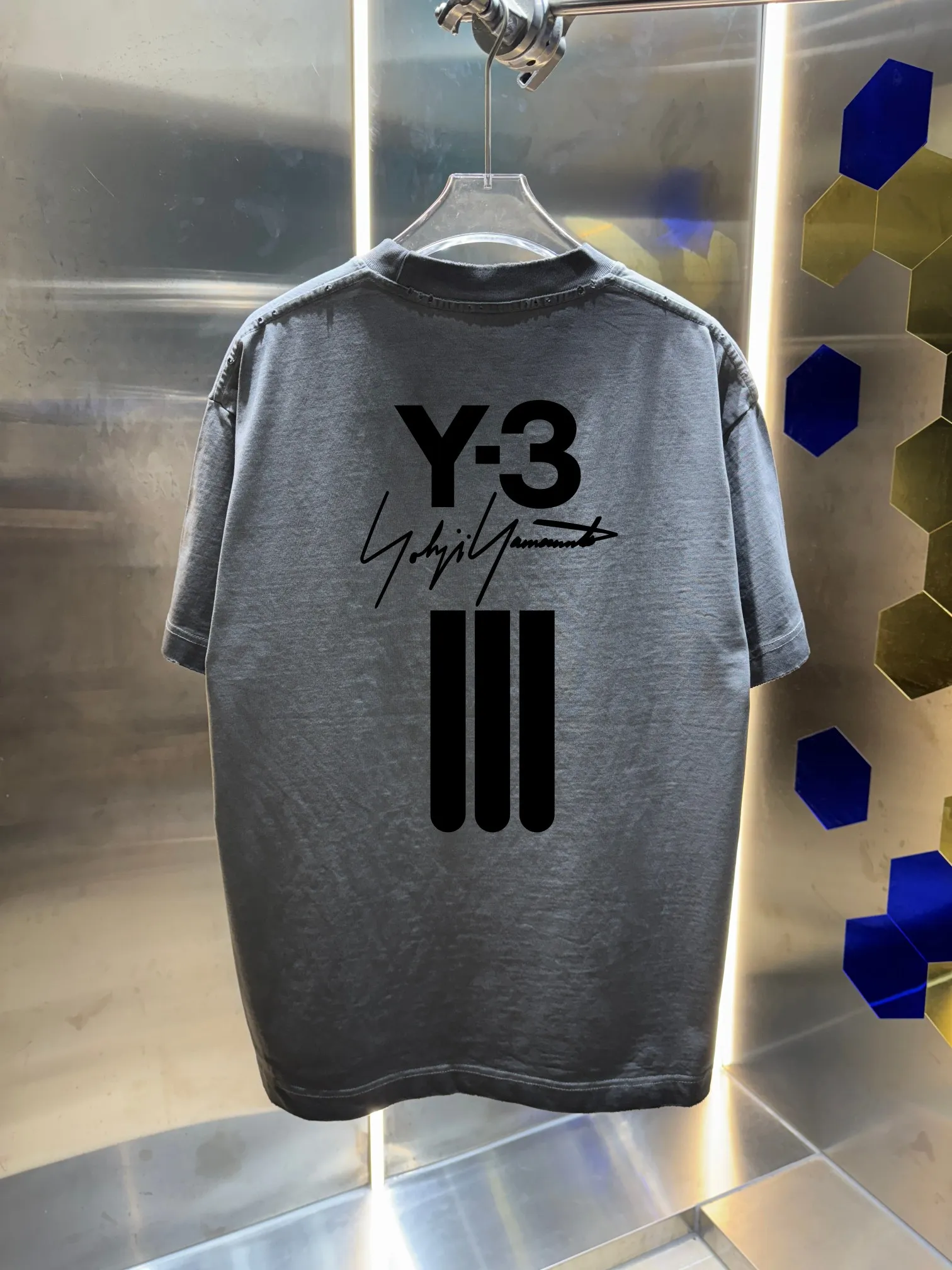 Y 3*Yamamoto*Yoji 2026 Spring and Summer New Arrival Simple signature letter printing technology Y-3 Washed and worn Round neck short-sleeved T-shirt Men and women Same Style Tag Collar label Washed mark Complete with three labels Color: Washed black Washed white Washed gray Brown Size: S M L XL XXL
