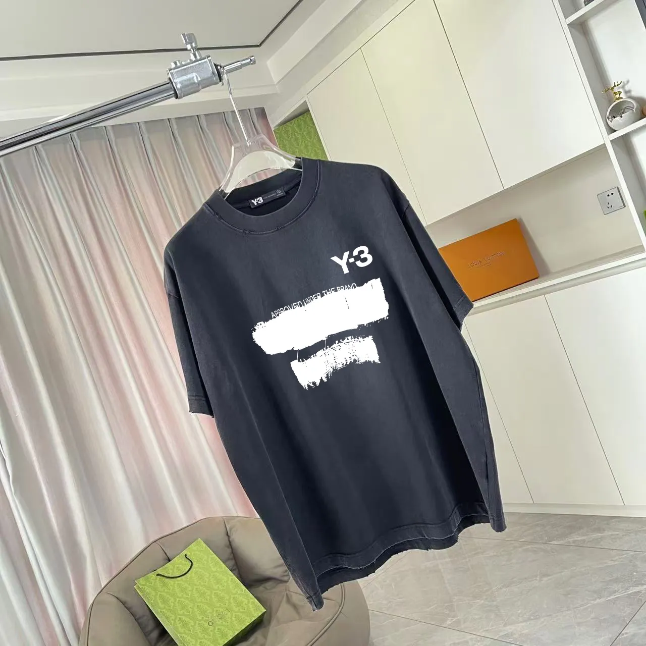 Y-3 2025 Summer New Arrival Washed gradient old and worn Personalized letter logo printing Short-sleeved T-shirt Customized fabric g Men and women Same Style Size: S M L XL XXL Five sizes Color: Black Gray Gradient black Gradient red