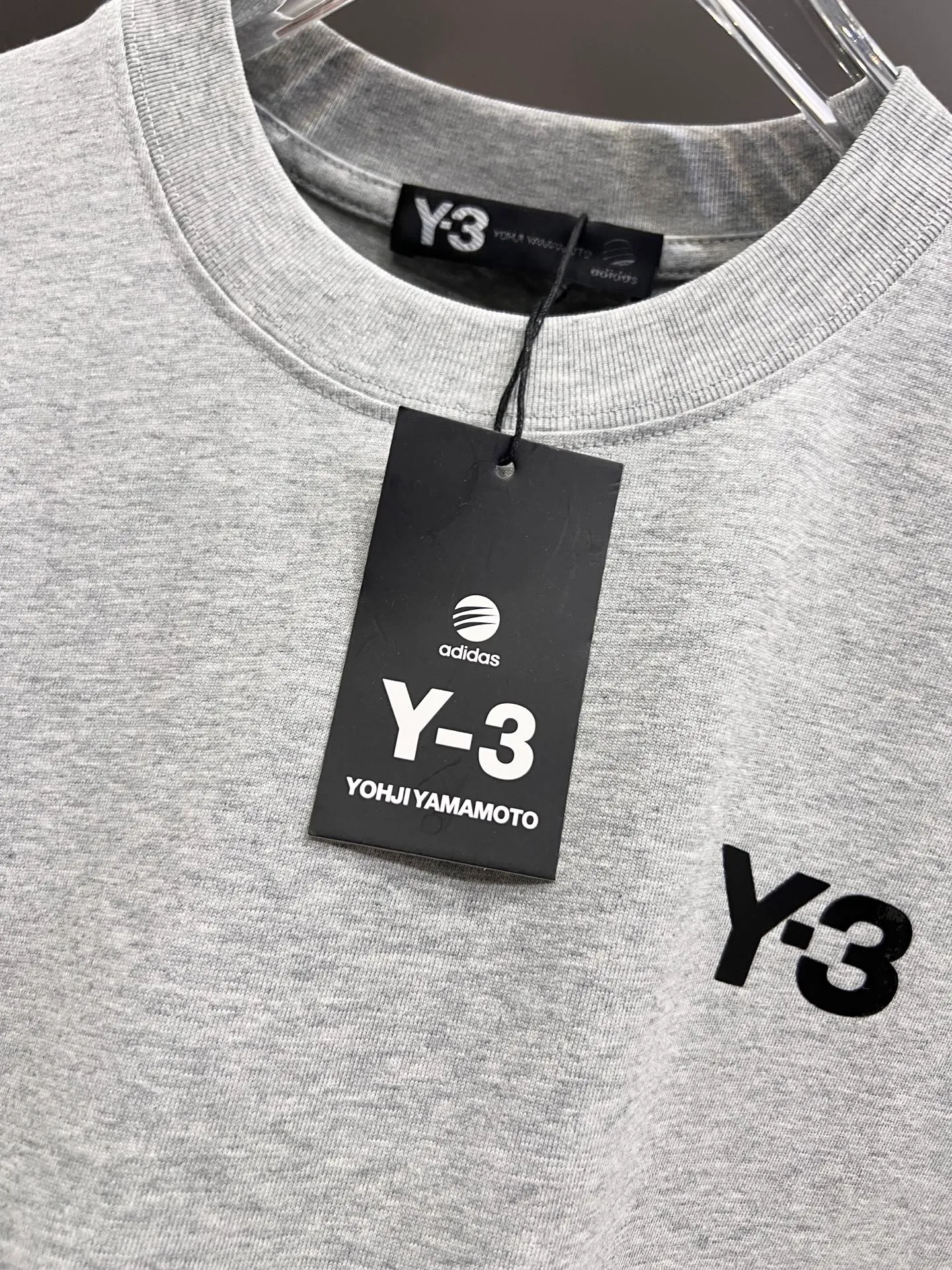 Y 3*Yamamoto*Yoji 2026 Spring and Summer New Arrival Simple signature letter three-dimensional craftsmanship Y-3 Customized double yarn plain cotton fabric Short-sleeved T-shirt Men and women Same Style Loose version Size S M L XL XXL Five sizes Black White Gray Yingguang Green