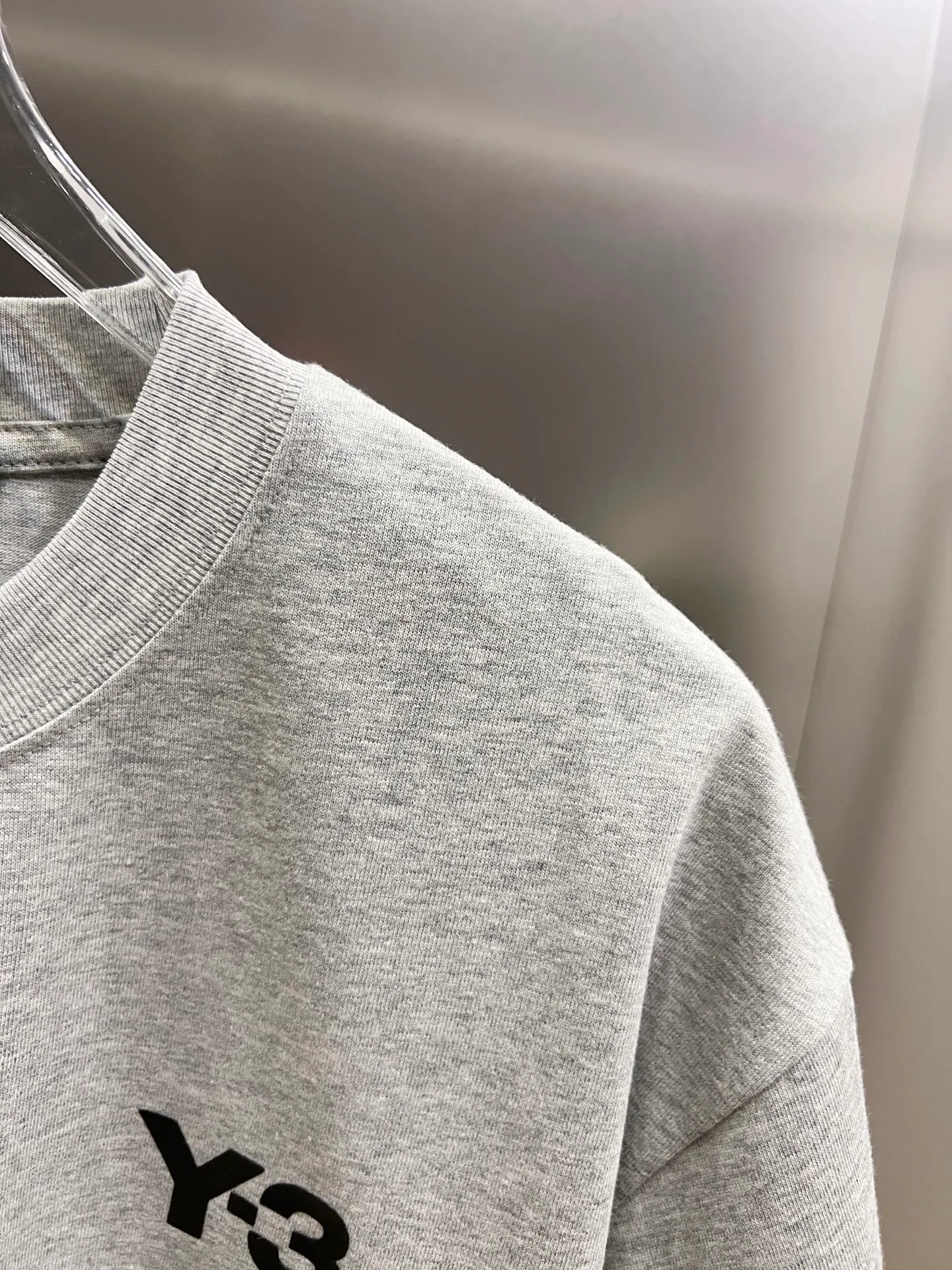 Y 3*Yamamoto*Yoji 2026 Spring and Summer New Arrival Simple signature letter three-dimensional craftsmanship Y-3 Customized double yarn plain cotton fabric Short-sleeved T-shirt Men and women Same Style Loose version Size S M L XL XXL Five sizes Black White Gray Yingguang Green