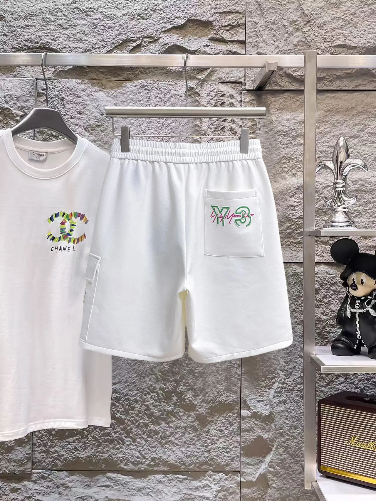 Y 3 Complete three standards 2026 summer New Arrival men's casual shorts, advanced custom-made Breathable fabric Breathable fabric with high elasticity and comfort, impeccable details, top-grade accessories, original logo design concept, delicate and soft feel! The upper body fit is awesome! Size: M-XXXL Please state your height and weight when ordering