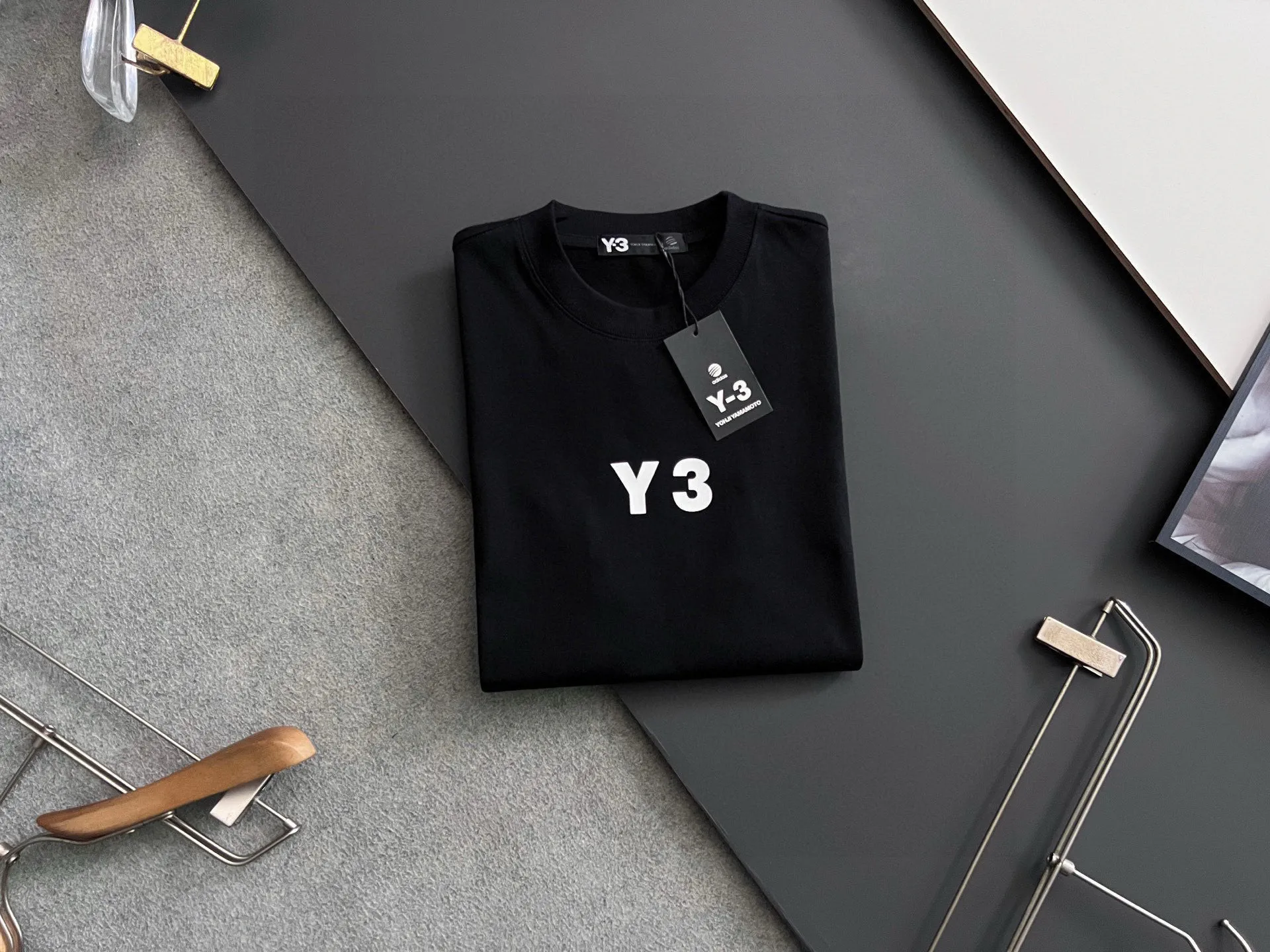 Style Y 3* latest exclusive Hot Sale】Heavy grams pure cotton double yarn) Hot Sale In Stock Four Seasons Series short-sleeved, simple basic wardrobe artifact, casual Versatile must-have style) first-class workmanship and routing texture, two colors recommended: White, Black,) slightly loose version M-3XL