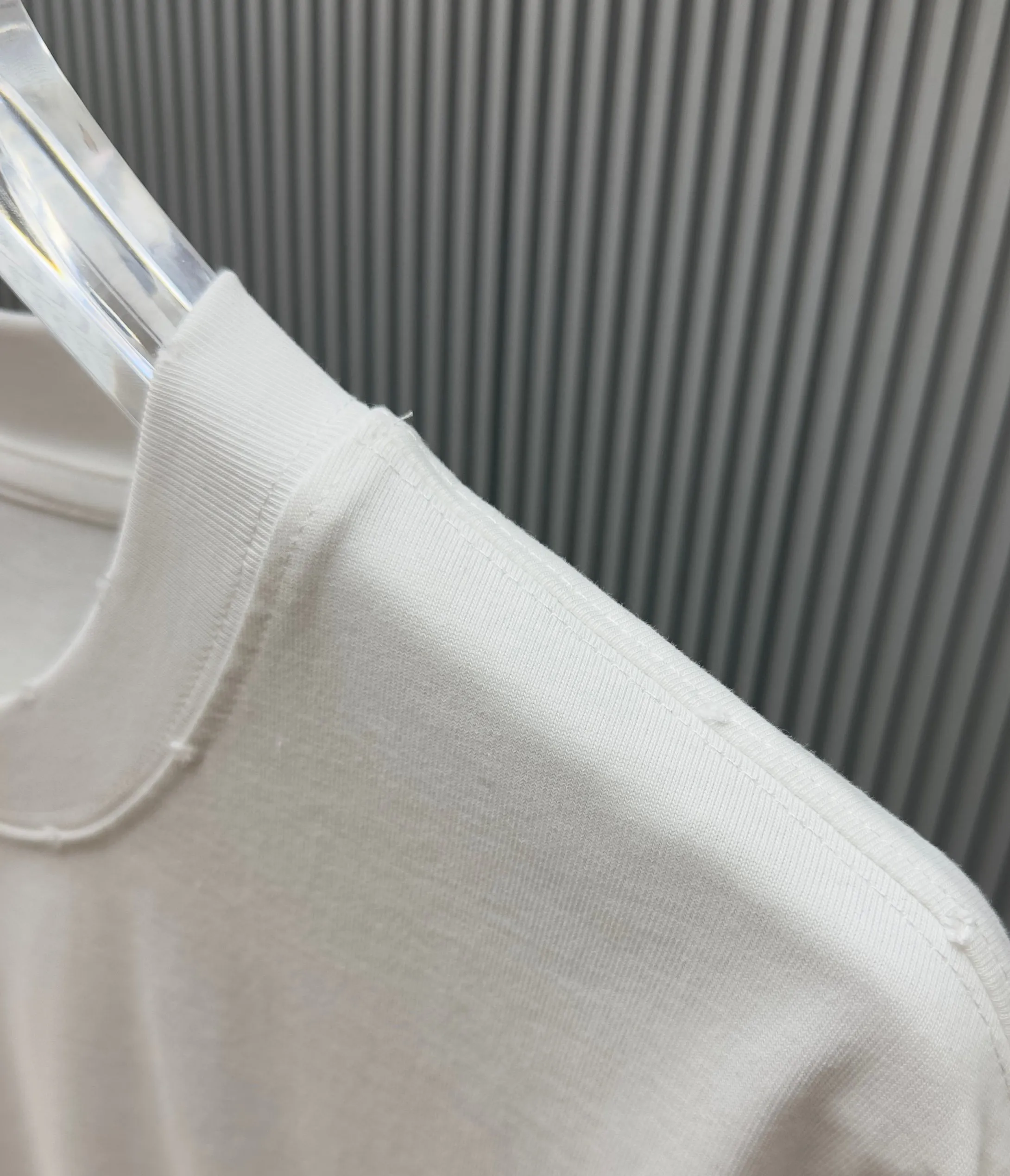 (Strictly control Quality) Style: Yamamoto-Yoji.Y-3 short-sleeved T-shirt Fabric: Weight double yarn 100% cotton Rib: Weight Sorona 1*1 trendy brand Process: Washed and worn printing Color: White Gray Khaki Haze Blue Black Size: M-4XL No gender distinction Men and women Same Style