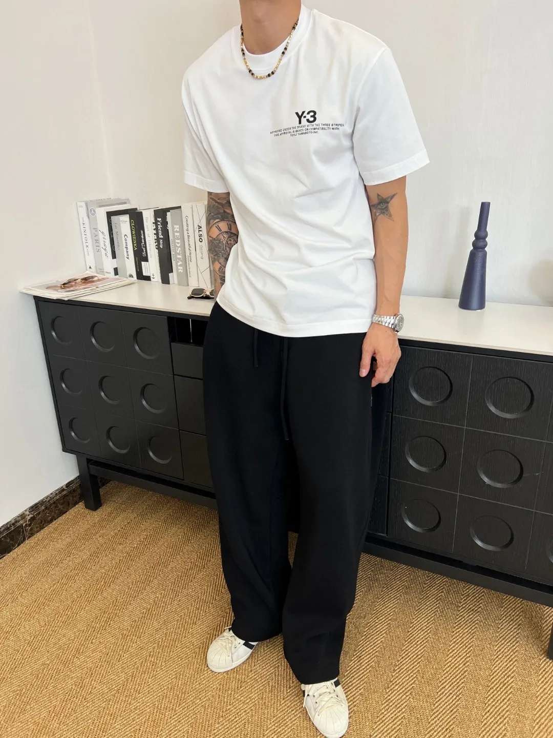 Y-3 2026 Spring and Summer New Arrival round neck loose casual short-sleeved T-shirt with simple letter printing, full of fashion. The heavyweight pure cotton fabric is comfortable, breathable and not easy to deform. It goes without saying that the workmanship is exquisite, the loose fit is casual and casual, and the casual Versatile is not fussy. Color: black, white Fabric: 100% cotton Sizes: M-XXXL
