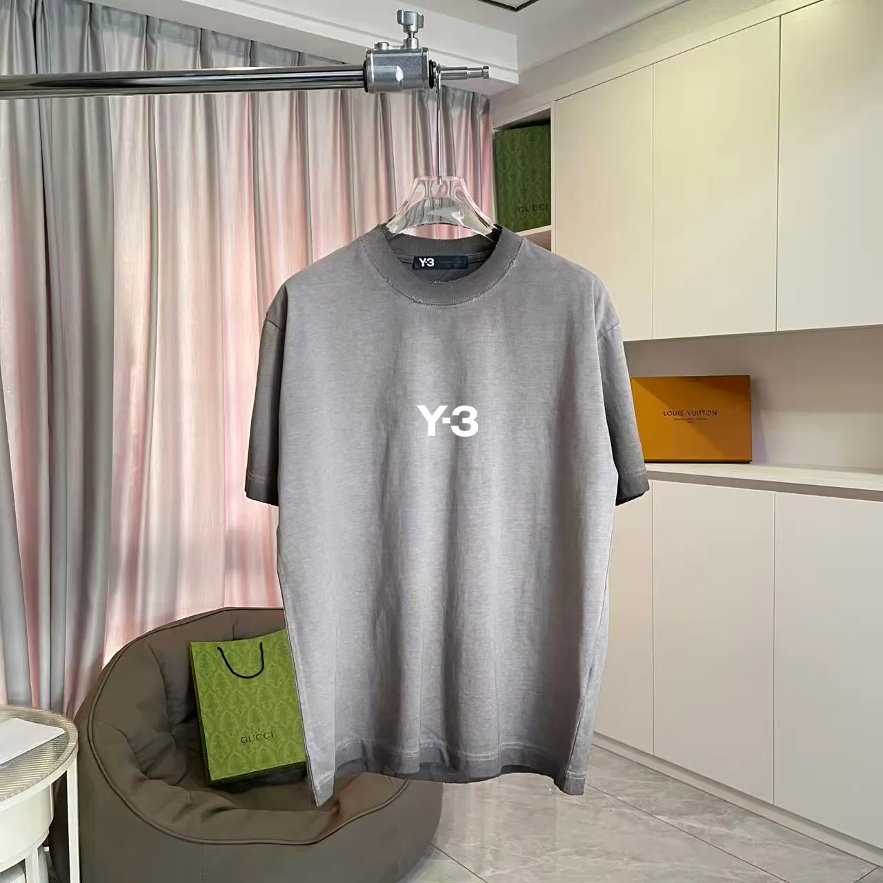 Y-3 2026 Summer New Arrival Washed, distressed, personalized letter logo print, short-sleeved T-shirt, customized fabric g Men and women Same Style Size: S M L XL XXL Five sizes Color: White Brown Purple Gray