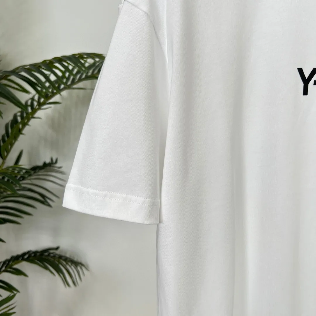 Y 3🌟Summer New Arrival🎽 is made of customized Salona fabric, which is super soft and skin-friendly! High-end logo printing and design embellishments, neat and detailed wiring on the inside, making the upper body fashionable! Premium Versatile model, quality is visible! Sizes: S-XXL Color: black, white