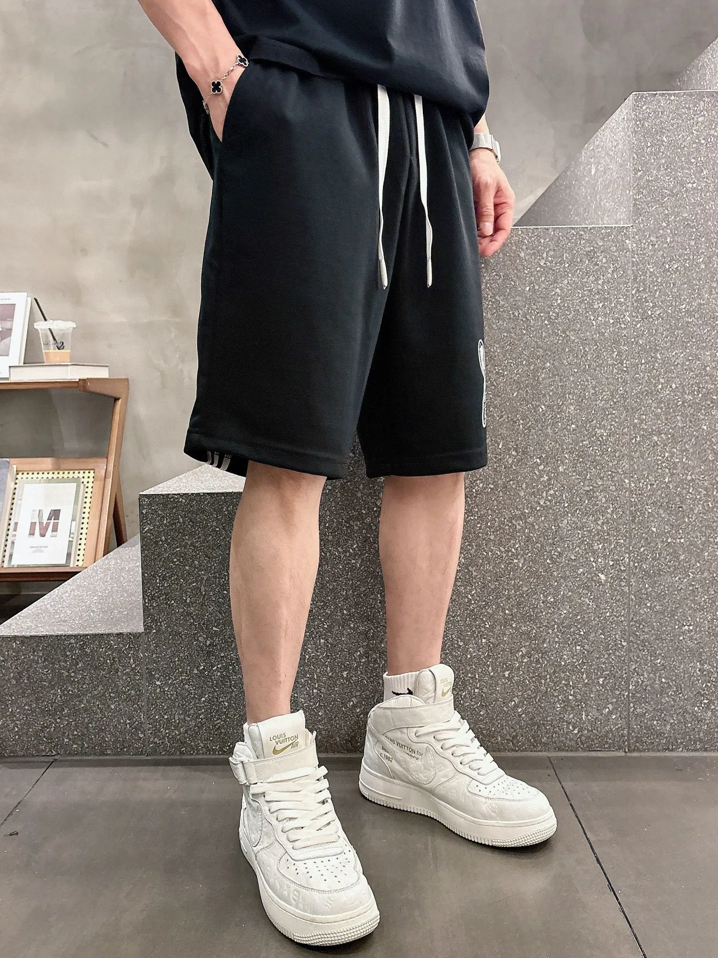 Y 3 Complete three standards 2026 summer New Arrival men's casual shorts, advanced custom-made Breathable fabric Breathable fabric with high elasticity and comfort, impeccable details, top-grade accessories, original logo design concept, delicate and soft feel! The upper body fit is awesome! Size: M-XXXL Please state your height and weight when ordering