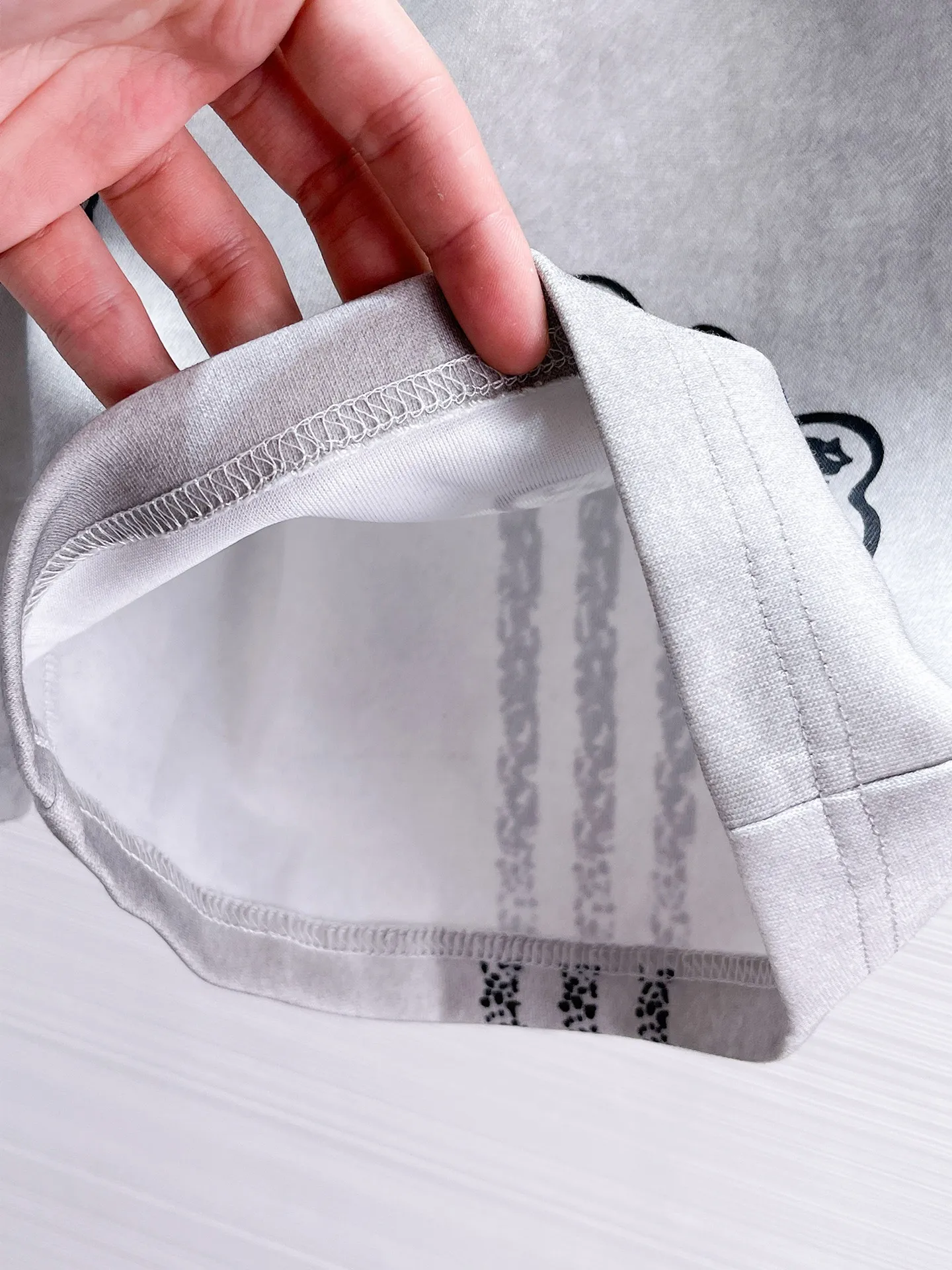 Y 3 Complete three standards 2026 summer New Arrival men's casual shorts, advanced custom-made Breathable fabric Breathable fabric with high elasticity and comfort, impeccable details, top-grade accessories, original logo design concept, delicate and soft feel! The upper body fit is awesome! Size: M-XXXL Please state your height and weight when ordering
