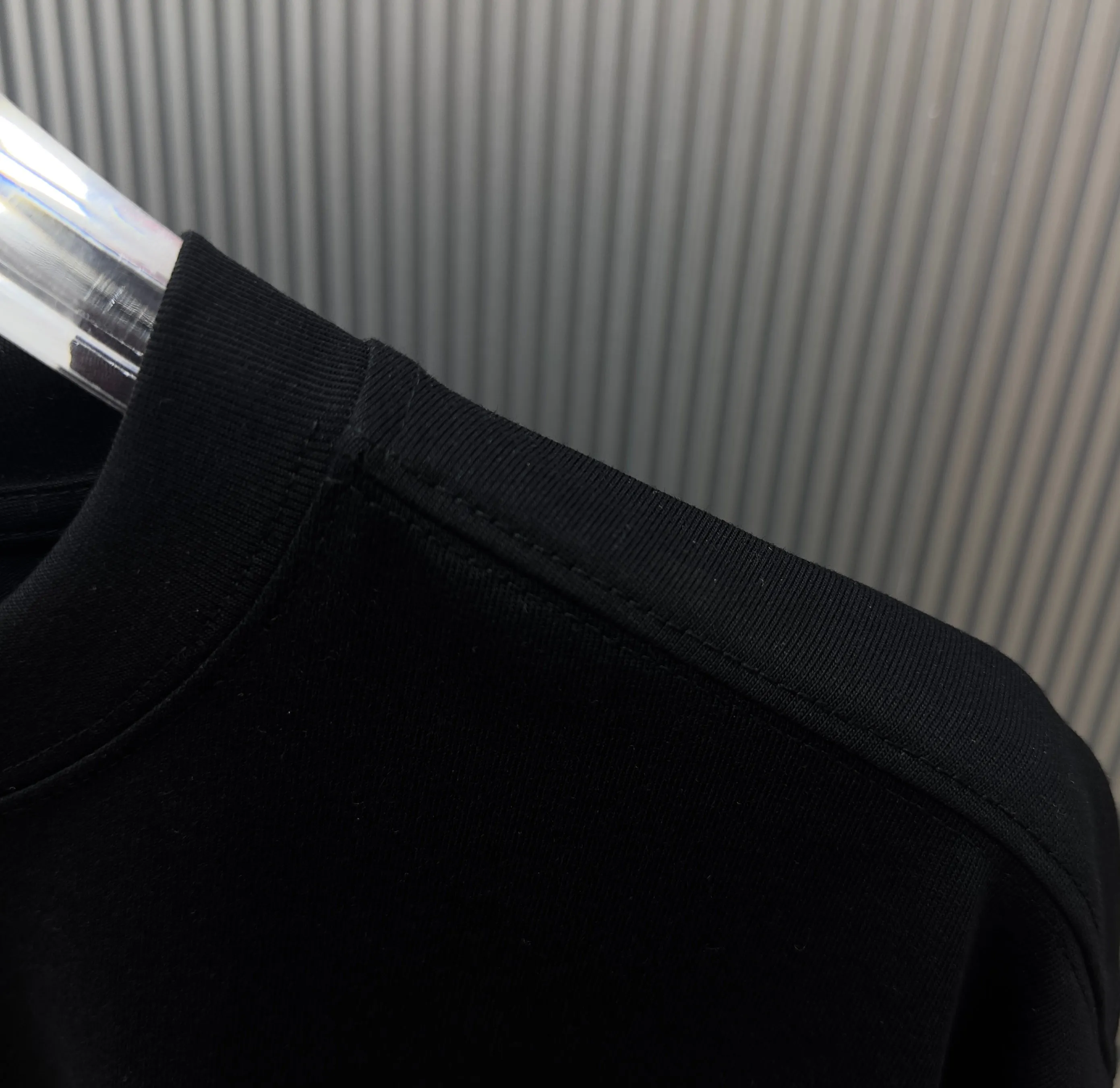 (Strictly control Quality) Style: Yamamoto-Yoji.Y-3 short-sleeved T-shirt Fabric: Double weight yarn 100% cotton Rib: Weight Sorona 1*1 trendy brand Process: Printing Color: White Night Blue Cool Blue Blue Floral Gray Black Size: M—4XL No gender distinction Men and women Same Style
