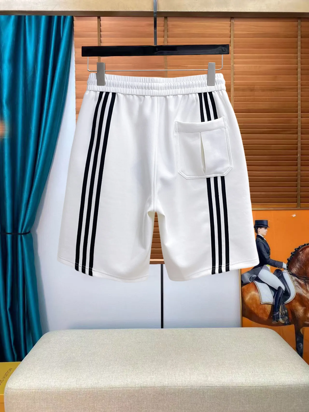 Y 3 Complete three standards 2026 summer New Arrival men's casual shorts, advanced custom-made Breathable fabric Breathable fabric with high elasticity and comfort, impeccable details, top-grade accessories, original logo design concept, delicate and soft feel! The upper body fit is awesome! Size: M-XXXL Please state your height and weight when ordering