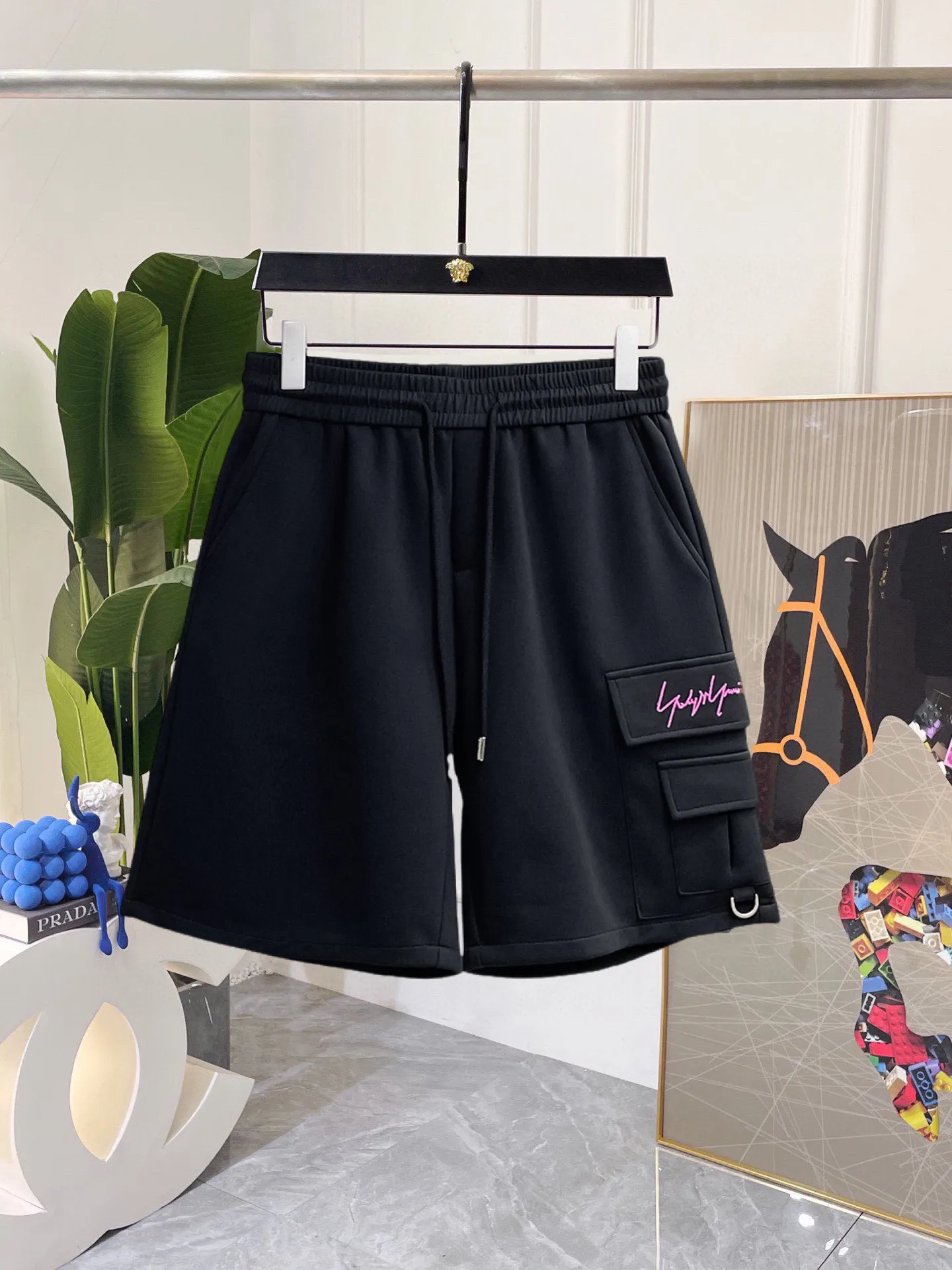 Y 3 Complete three standards 2026 summer New Arrival men's casual shorts, advanced custom-made Breathable fabric Breathable fabric with high elasticity and comfort, impeccable details, top-grade accessories, original logo design concept, delicate and soft feel! The upper body fit is awesome! Size: M-XXXL Please state your height and weight when ordering