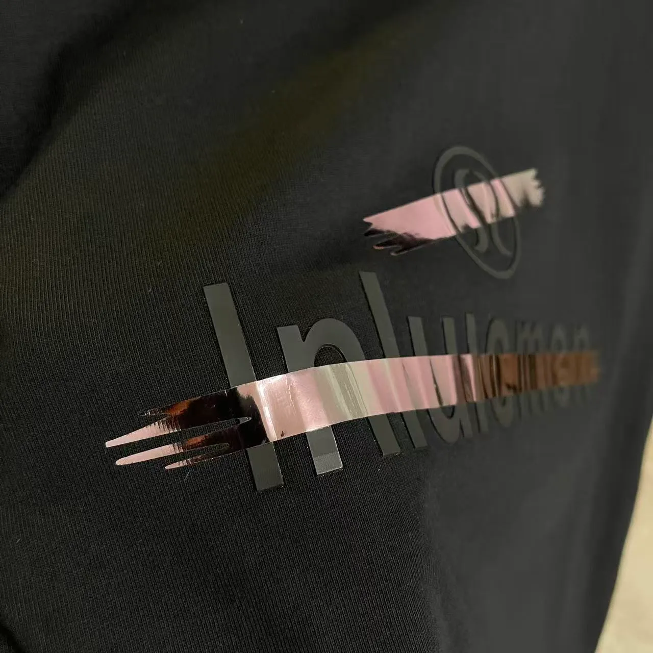 lulu* 2026 New Arrival logo g t Same Style Size：S M L XL XXL ：Black White Red Green