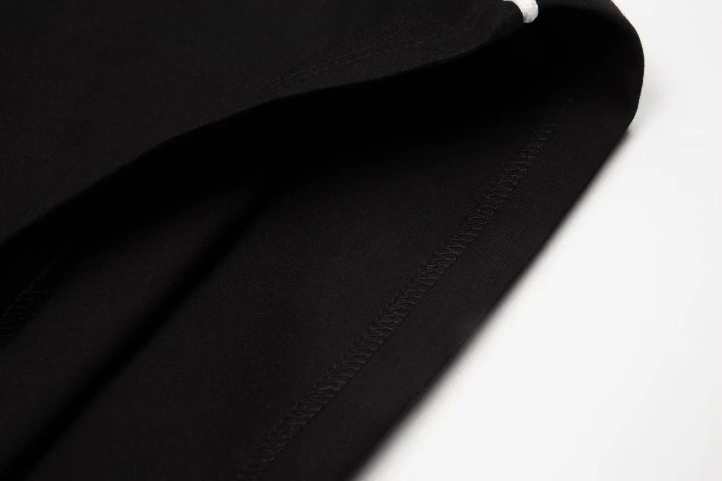 105 LULULEMON 1:1 1×1 Same Style logo OXS ：Black，White Size：XS-L