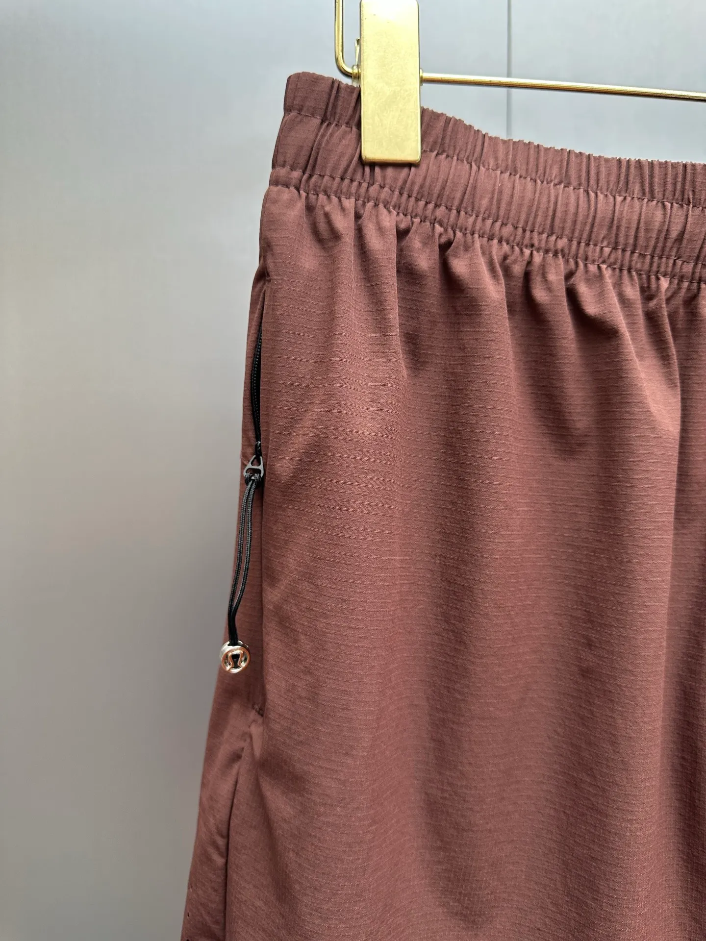 LULULEMON/ ， ， 。 ， ，Breathable， 。 ， ， ， 。 。 ， 。 ， 。 、 Logo ， 。 ， 。 ， 。 ， 。 ：Black， ， Size：M 3XL