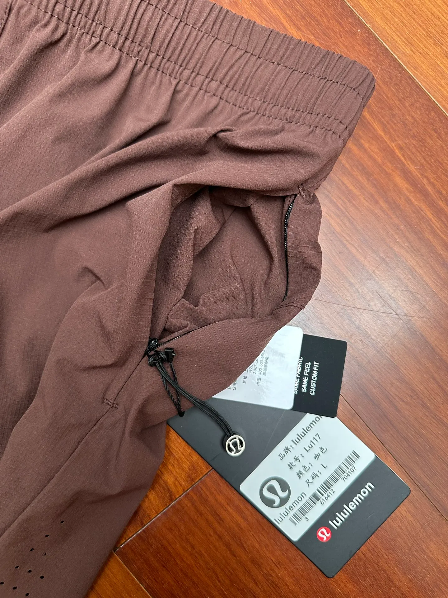 LULULEMON/ ， ， 。 ， ，Breathable， 。 ， ， ， 。 。 ， 。 ， 。 、 Logo ， 。 ， 。 ， 。 ， 。 ：Black， ， Size：M 3XL