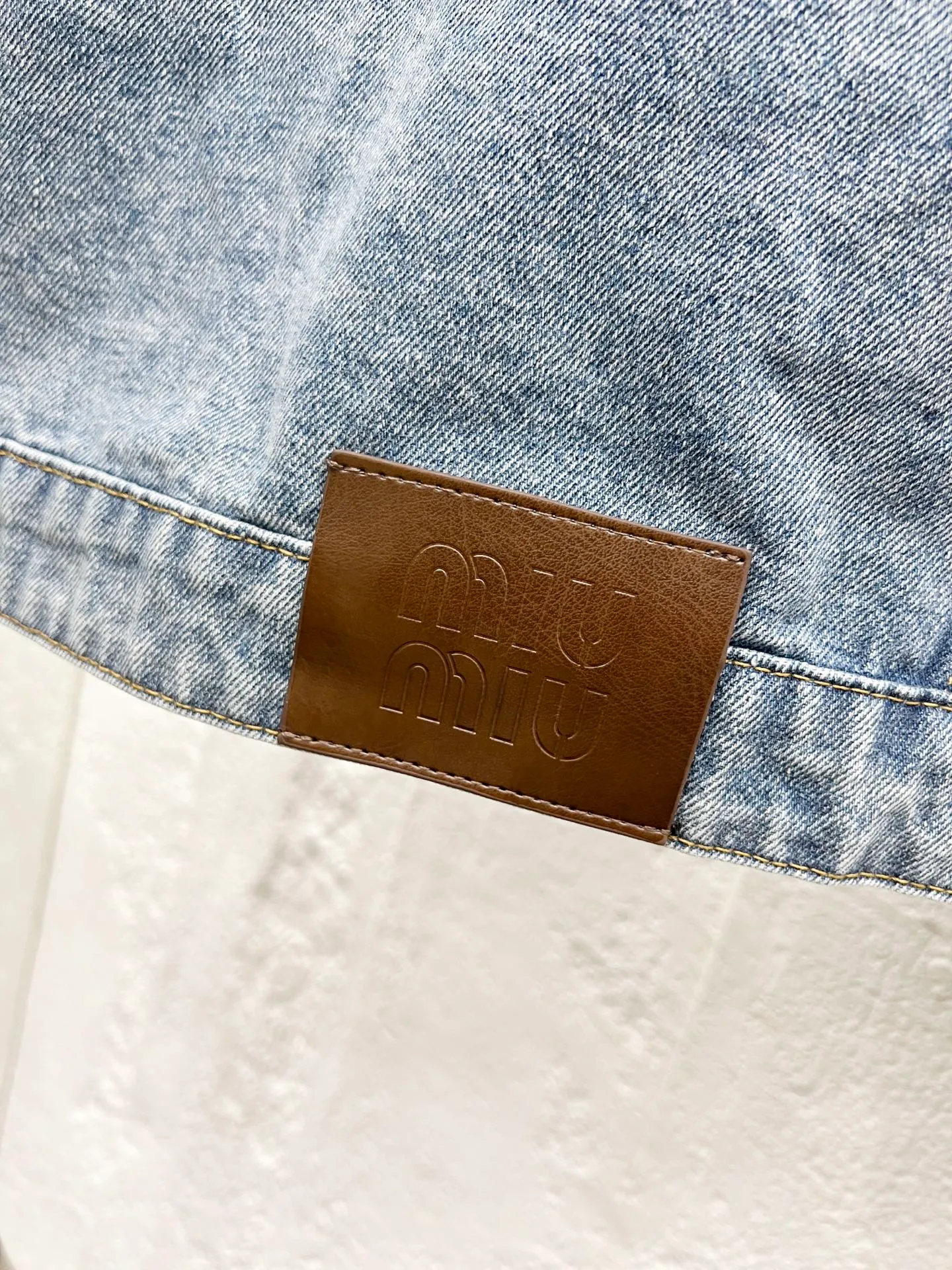 ：T 65 Miu Miu 24Fw Miu - ， ， ， ， ， 3 ， ， ， ， ， ， ， ， 30， ， ， ， Top-Grain Cowhide ， ， ， Quality ， ， Color： Size：46 48 50 52 Sizes-xl Size ： S 64 122 M 66 126 L 68 130 XL 70 134