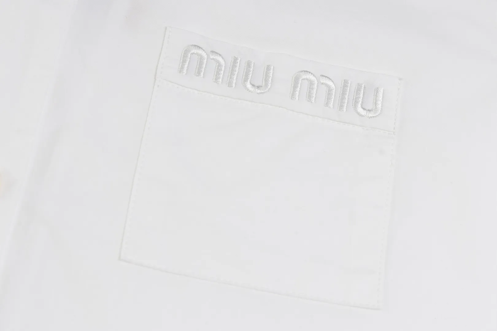 Miu Miu/ 24FW Zp 10200 ！Zp ， ， ， ！ ！ ， ！ ， ， ， ， ！ Size：S M L XL