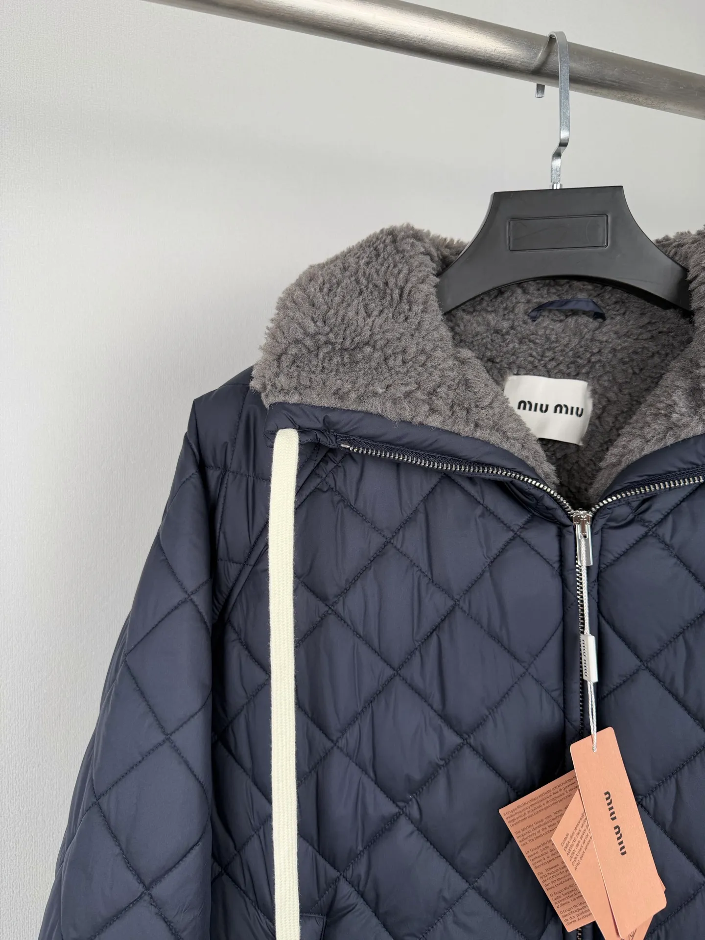 【Premium 】 MIU MIU ： ， ， ， 。 ， ， ， 、 ，Wear-Resistant ， 。 ， ， ， 。 ， ， ， 。 ， ， 。 ， ， ： Classic ， 。 ， 、 、 ， ， 。 ， ， ， 。 ： 1×1 ， ， 。 ， ， 、 ， ， 。 Rebound ， ， ， 。 ： Size:36 38 40