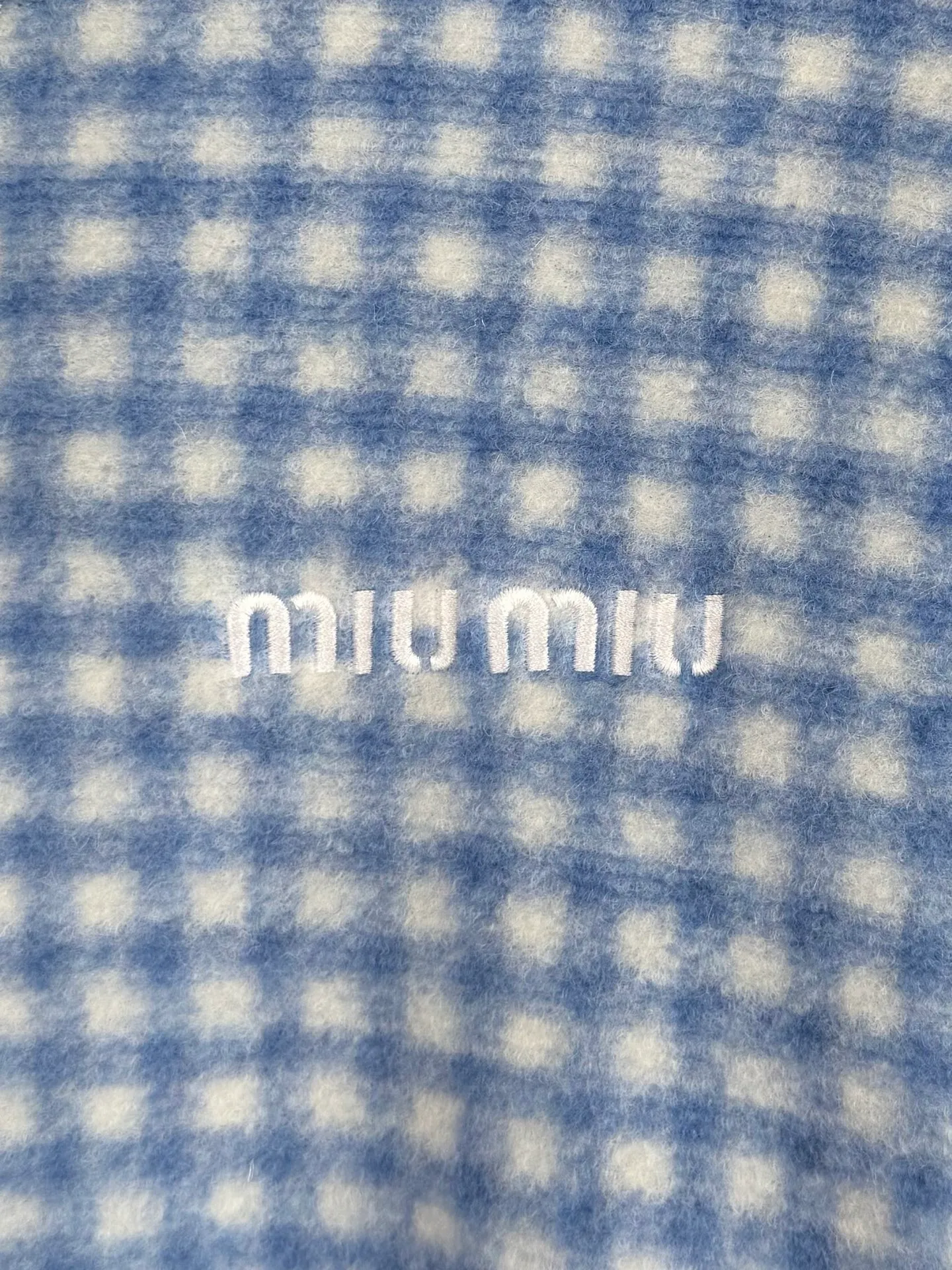 MIU MIU ： 40% ，60% 。 ： 100% 。 ： ， 。 ， 。 ： 3D ， ， 2600 。 Miu Miu ， Classic ， 。Oversize ， ， 。 Oversize . . . . . .0 . . ： 1：1 ： 1：1 ： 1：1 ： 1：1 ： 1：1 Size：S-M-L-XL ：