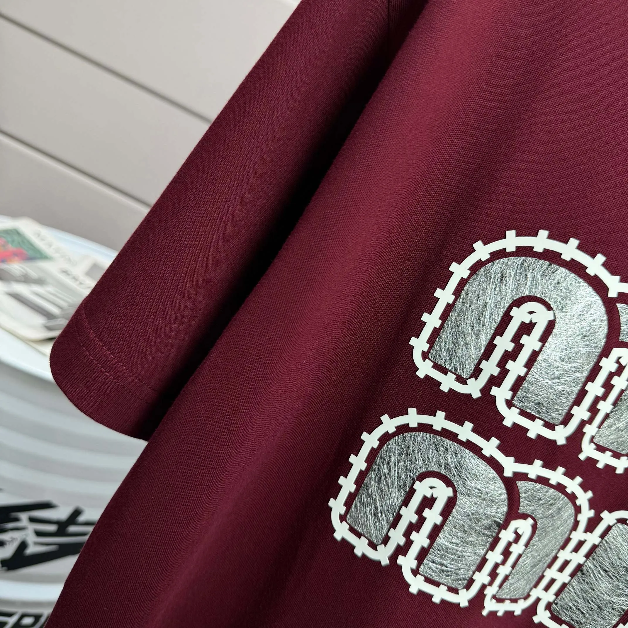 # miu miu* 2026 Classic T Same Style ：Black White Red Size： S （90-130 ） M （120-150 ） L （140-165 ） XL （160-180 ） XXL （180-210 ）