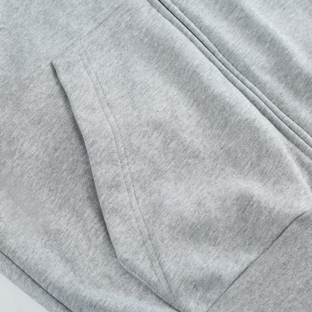 MIUM 1： （Ponge） ， ， ， ， 、 ， 。 Breathable， 。 Wear-Resistant 。 2： ， ， ， ， 。 ， 。 1： ， ， ， ， 。 2： ， 0.4CM 。 ， 。 “ ” 。 ， ， 。 ： SIZE:46 48 50 52 ：D 133