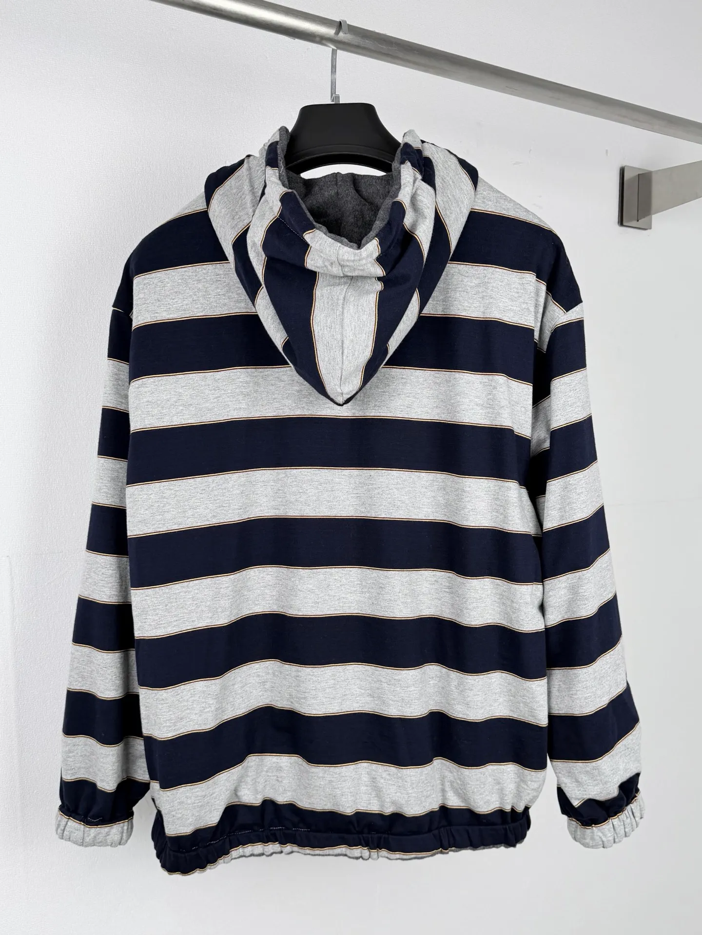 MIU MIU Navy Blue ， ， 、 。 Navy Blue ， ， 、 、 ， ， 。 ， 、 ， 、 、 。 ， ， ， 。 、 、 ， ， ， 。 ， ， ； 、 ， ， 、 。 ， ， ， 。 ， 。 ， ， 。 、 ， 。 Size：XS S M L