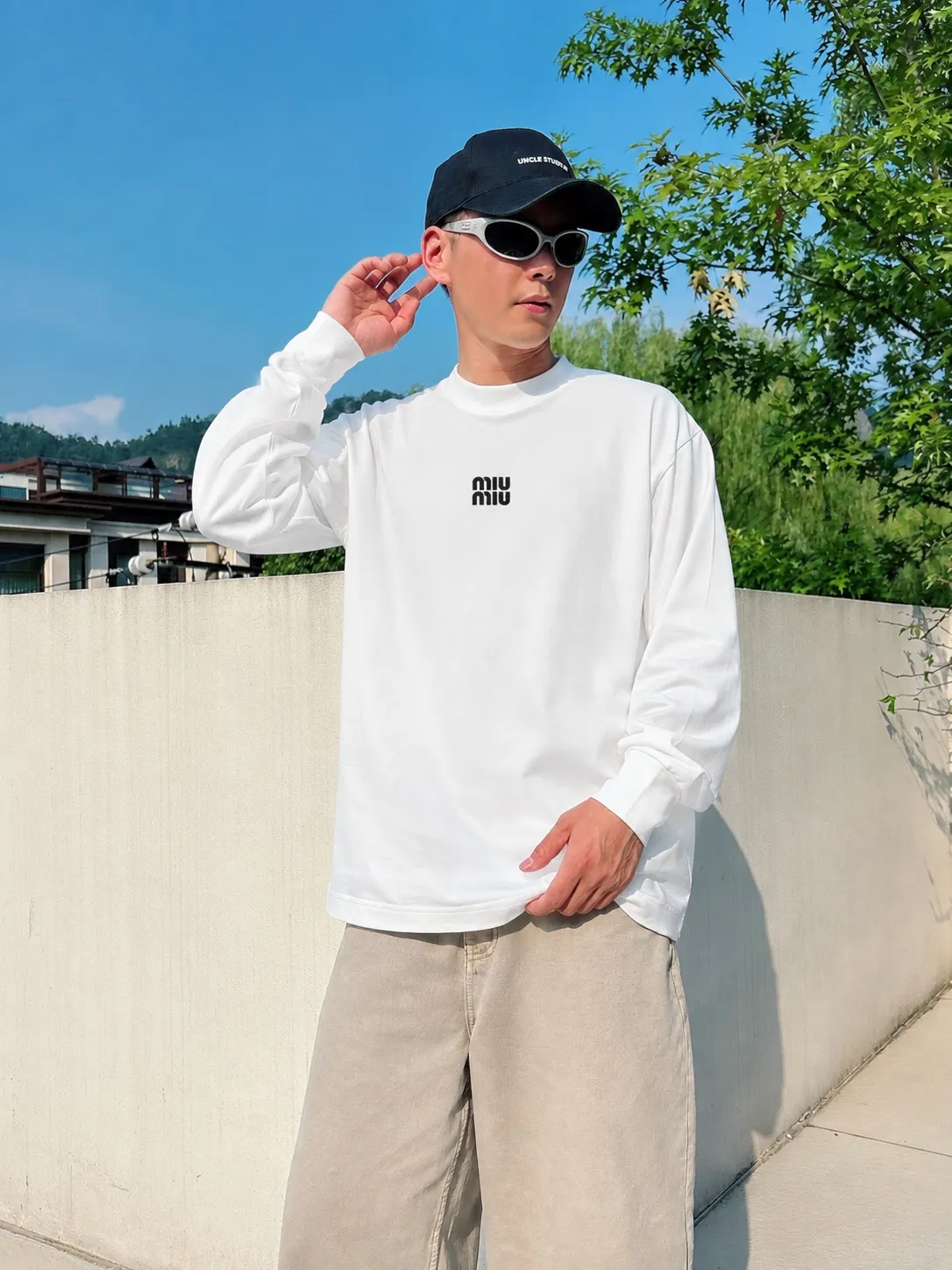 miumiu logo 《 》 380 ， ， Same Style ， : Black White Coffee Brown Size：S（90-130 ） M（125-140 ） L（135-155 ） XL（155-175 ） XXL（175-200 ）