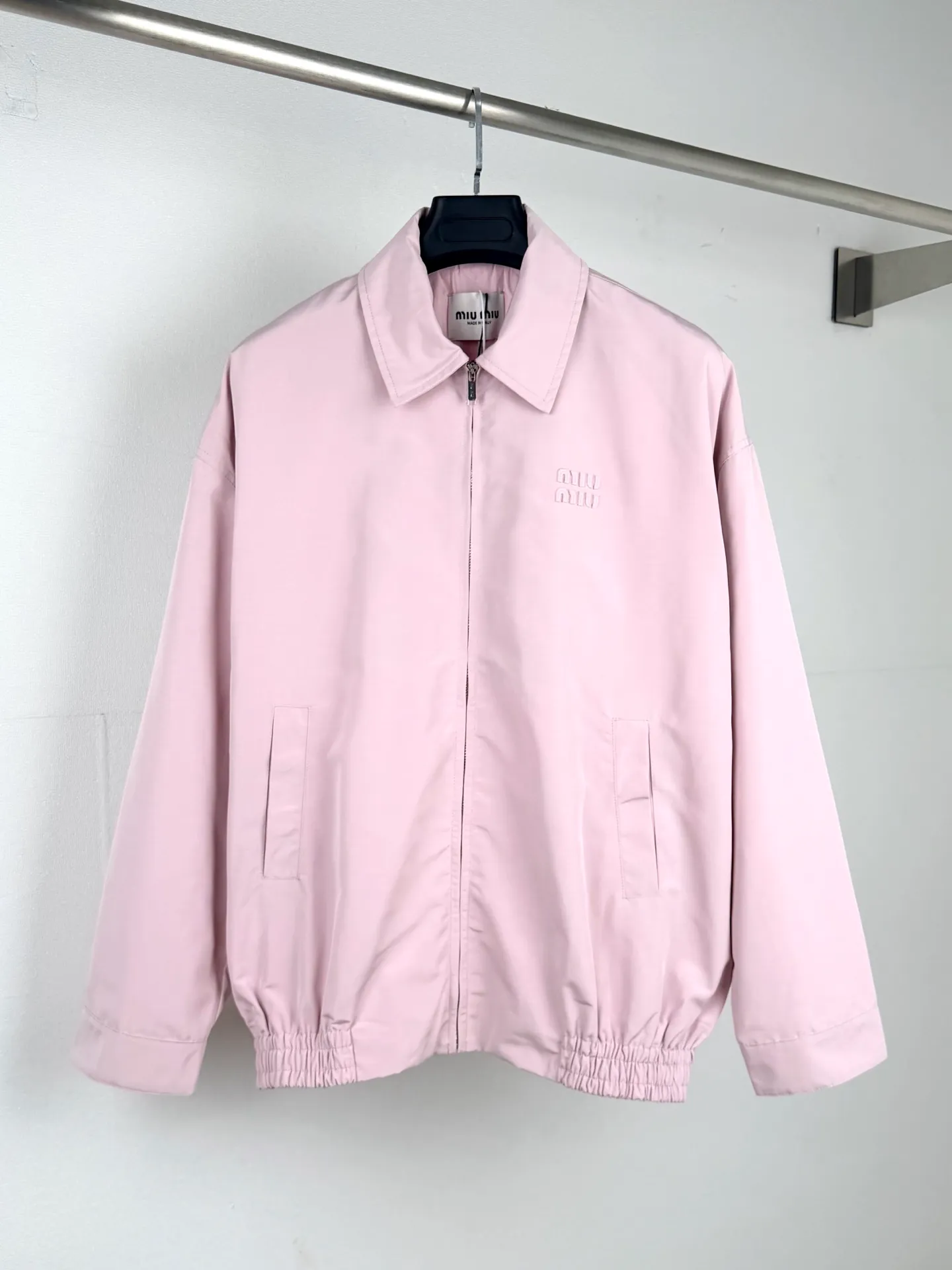 MIU MIU ： 100% 100% 。 ： ， ， 。 ： 3D ， ， 。 ： ， ， 。 - - - - - ： 1：1 ： 1：1 ： 1：1 Size：36-38-40-42 ：