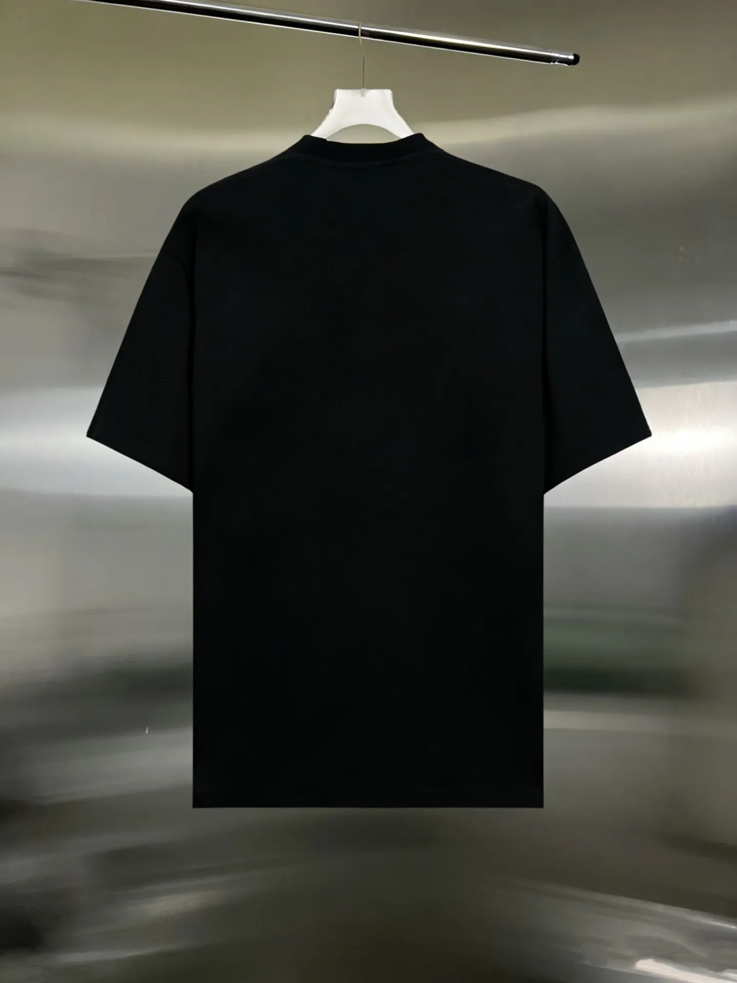 ：miumiu T ：300 100% ：320 ： ：White Black Size：S M L XL XXL Same Style