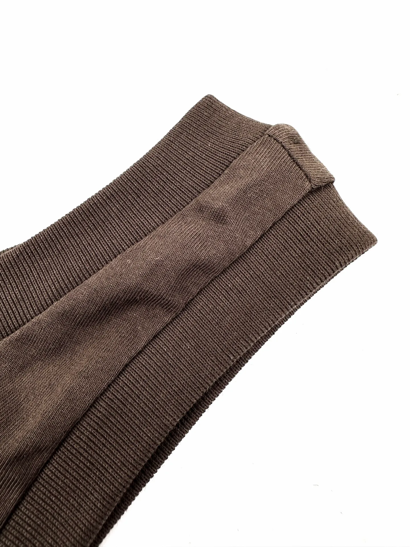 Miu Mi ， ， 。 Dark Coffee Brown ，Retro ， 。 Miu Miu ， 。U ， ， 。U ， ， ； ， Retro 。 Retro， ， 。 1. “Miu Miu ” 、 。 2. ， ， 、 、 ， 。 ： 1:1 MM 1:1 MM ： Size： S M L ： FF 843