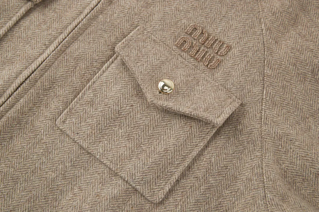 （ 1:1Original Quality) Miumiu/ New Arrival 1:1 ， ， 。 ， 。 ， Wear-Resistant、 。 oversize Classic 。 ， ， 。 1: ， 。 ， ， 。 ， 。 、 、 。 2: ， 。 ， ， 。 ， 。 : 1:1 1:1 : Size：S-XL