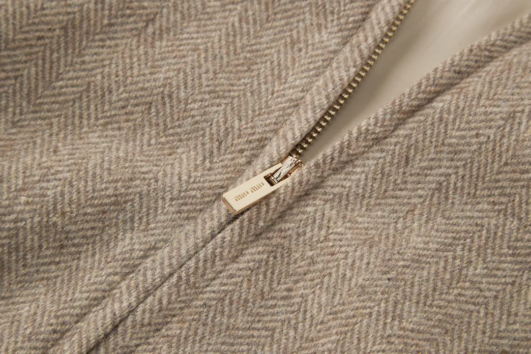 （ 1:1Original Quality) Miumiu/ New Arrival 1:1 ， ， 。 ， 。 ， Wear-Resistant、 。 oversize Classic 。 ， ， 。 1: ， 。 ， ， 。 ， 。 、 、 。 2: ， 。 ， ， 。 ， 。 : 1:1 1:1 : Size：S-XL